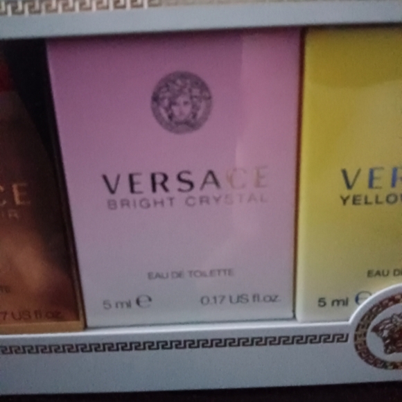 NEW Versace Miniature Perfume Collection (NOT SAMPLES) - Picture 4 of 13